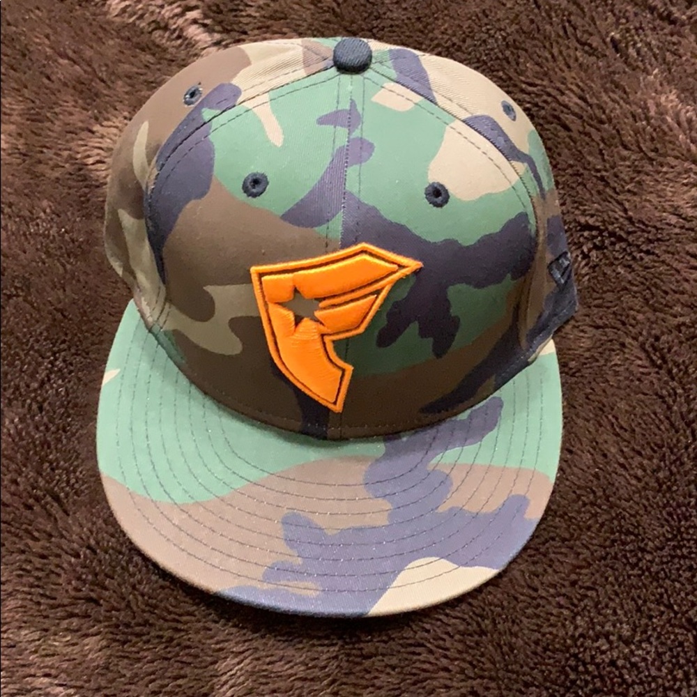 Rare Famous stars and straps Hat